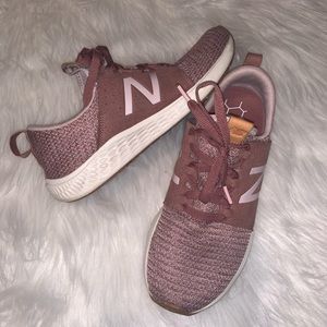 New Balance Fresh Foam sneakers size 9! Excellent condition
